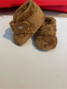 UGG Infant Bixbee Booties in Chestnut Brown